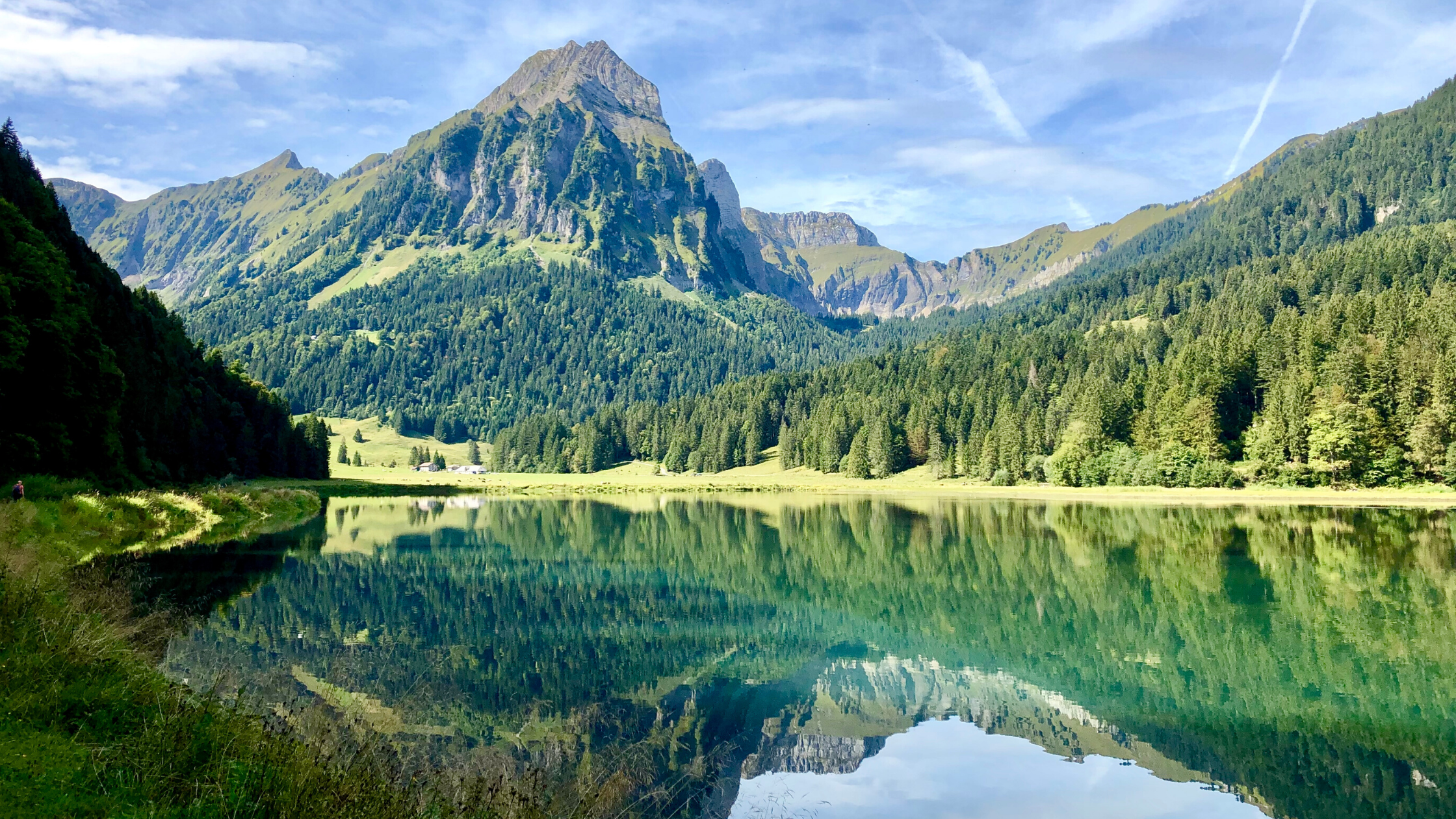 Svájci tókerülő túrázóknak